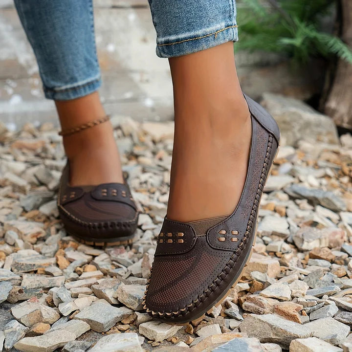 Montarello Women's Knit Slip-On Loafers Stitch Detail