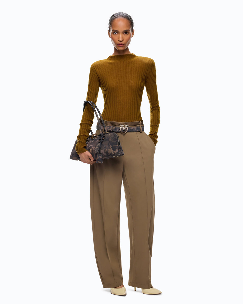 Women's Ribbed Crew Neck Sweater, Fitted, Long Sleeves