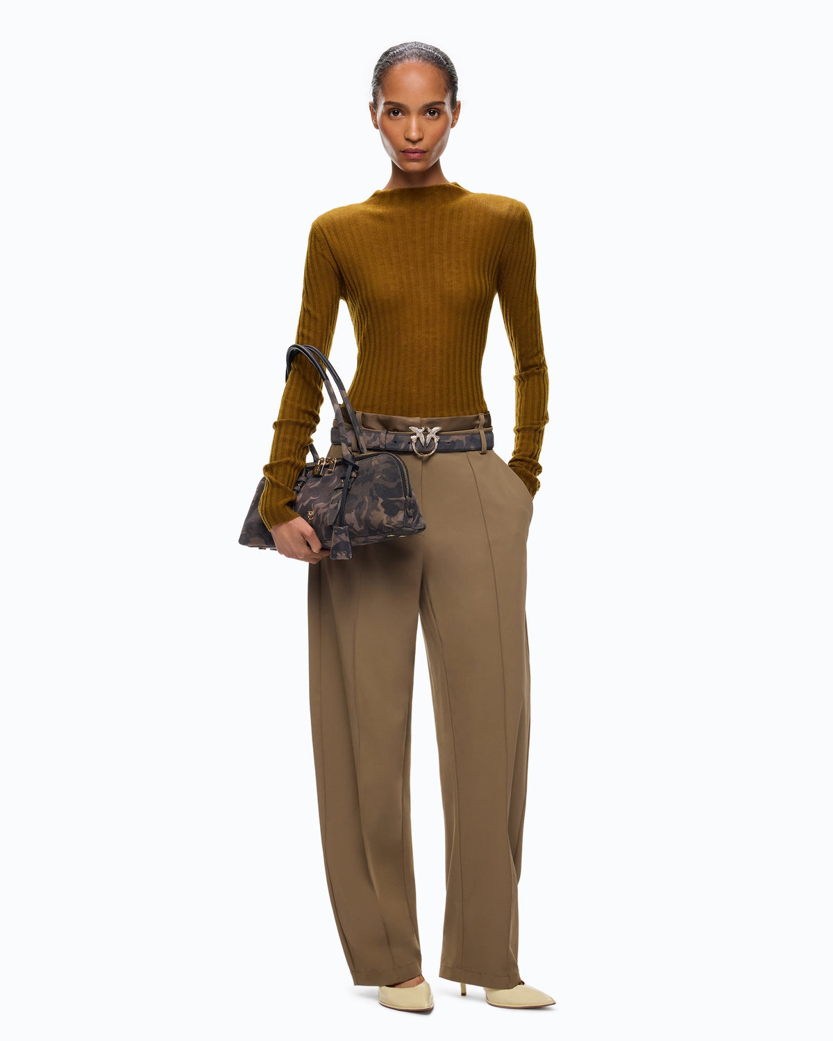 Women's Ribbed Crew Neck Sweater, Fitted, Long Sleeves