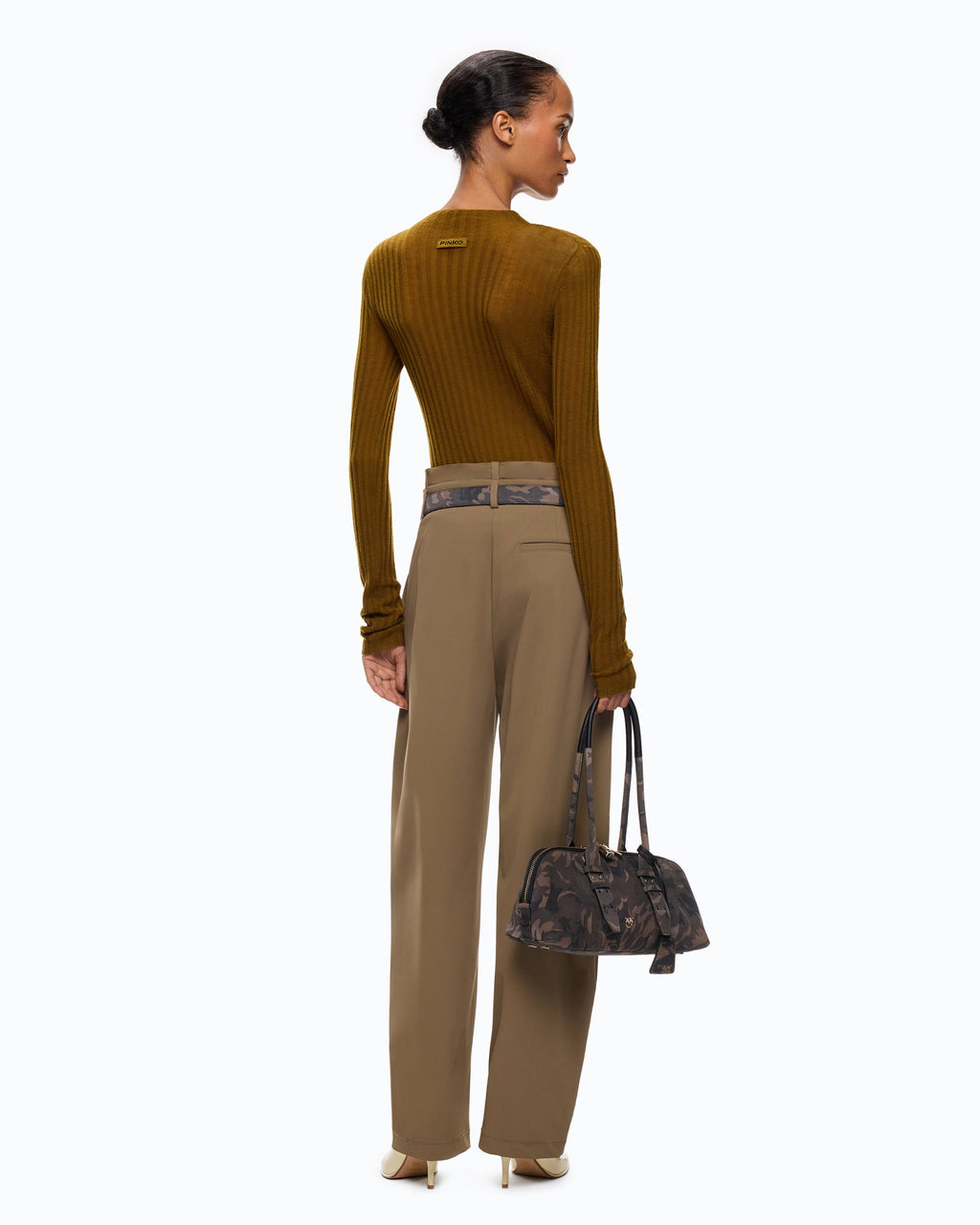 Women's Ribbed Crew Neck Sweater, Fitted, Long Sleeves