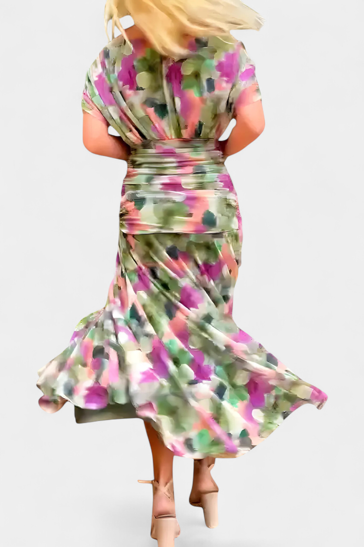 Women's Elegant Dress with V-Neckline and Pleated Waist