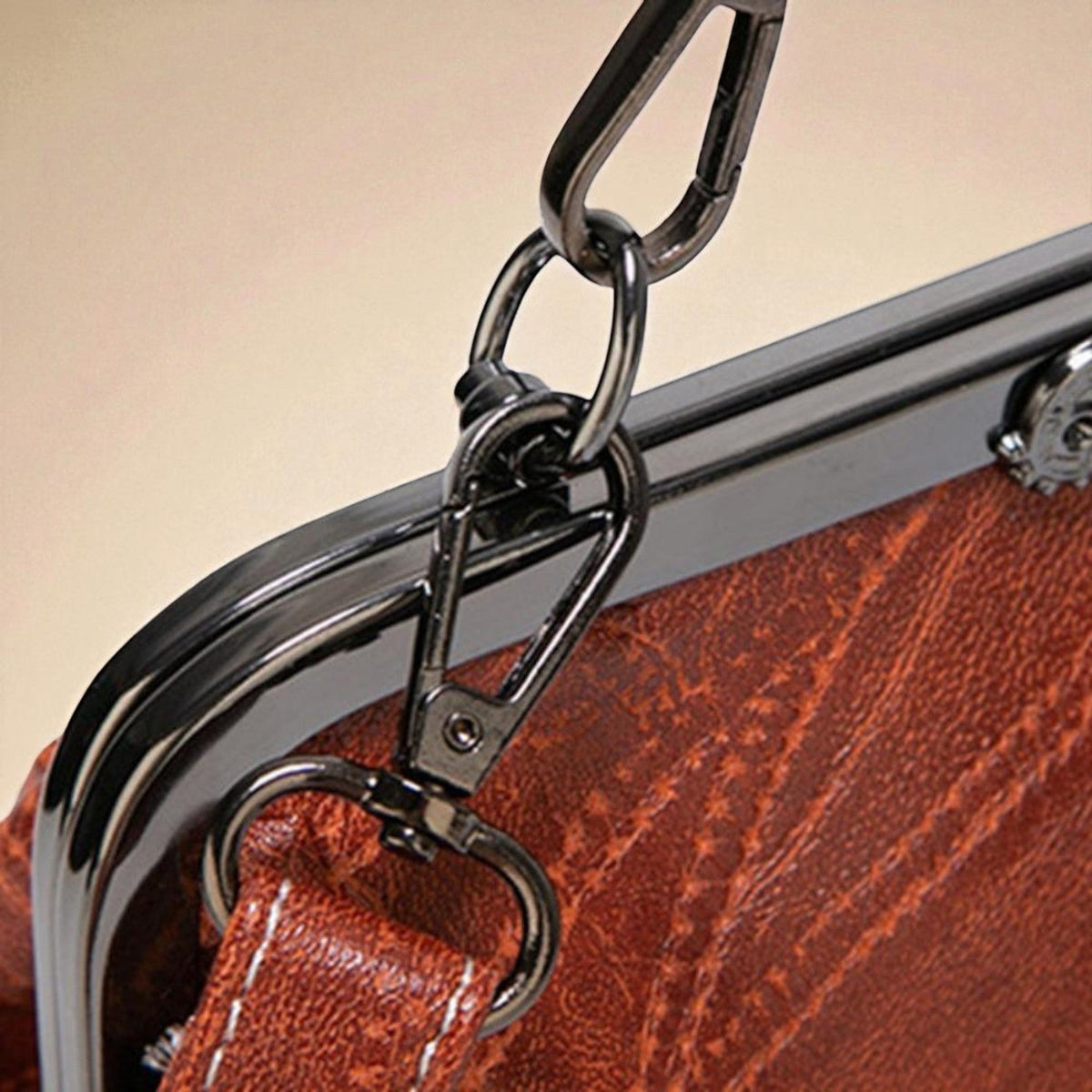 Women's Vintage Frame Handbag with Kiss-Lock Closure