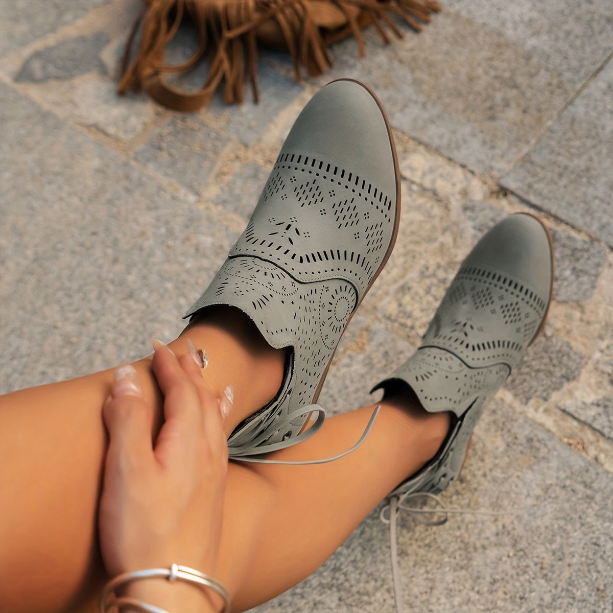 Women's Cutout Ankle Boots with Block Heel and Pointed Toe