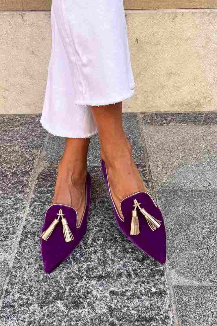 Women's Pointed Toe Loafers with Tassel Detail