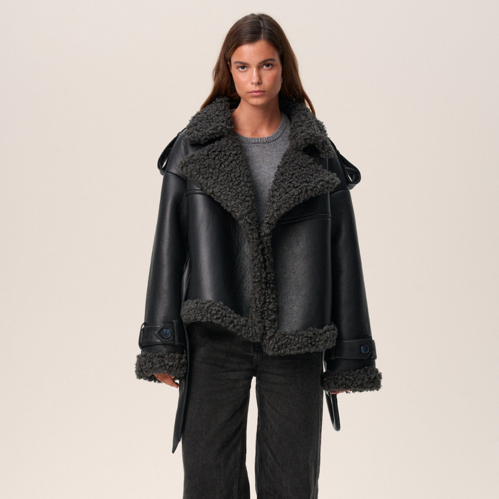 Eullie – Belted Shearling Coat with Timeless Elegance
