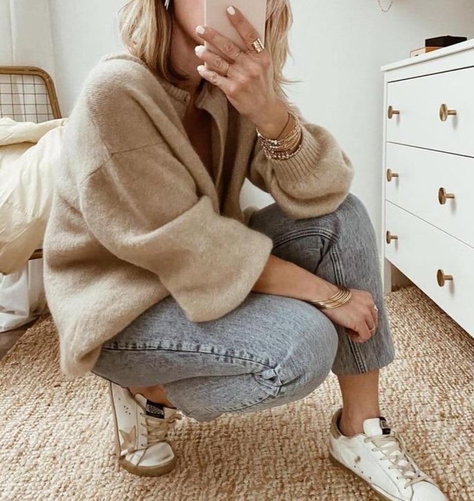 Women's Beige Button-Front Cardigan with Ribbed Trim