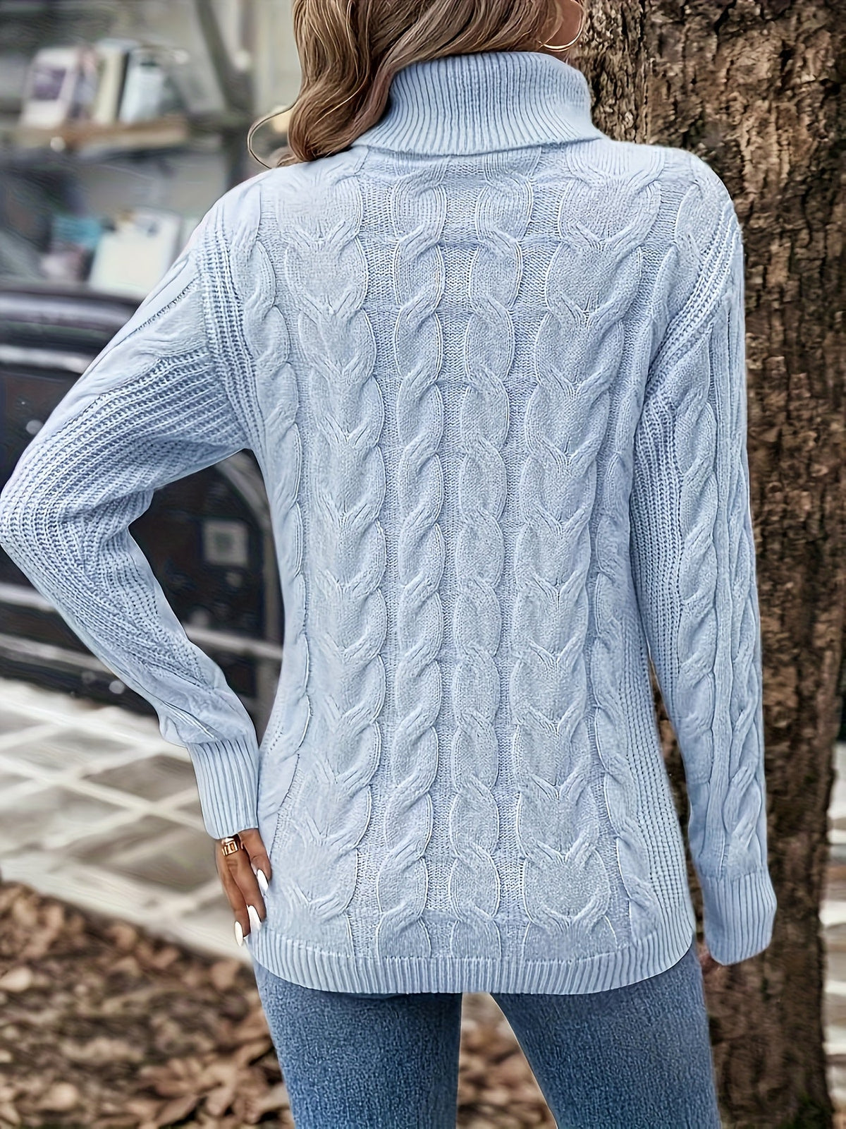 Women's Cable-Knit Turtleneck Sweater with Long Sleeves
