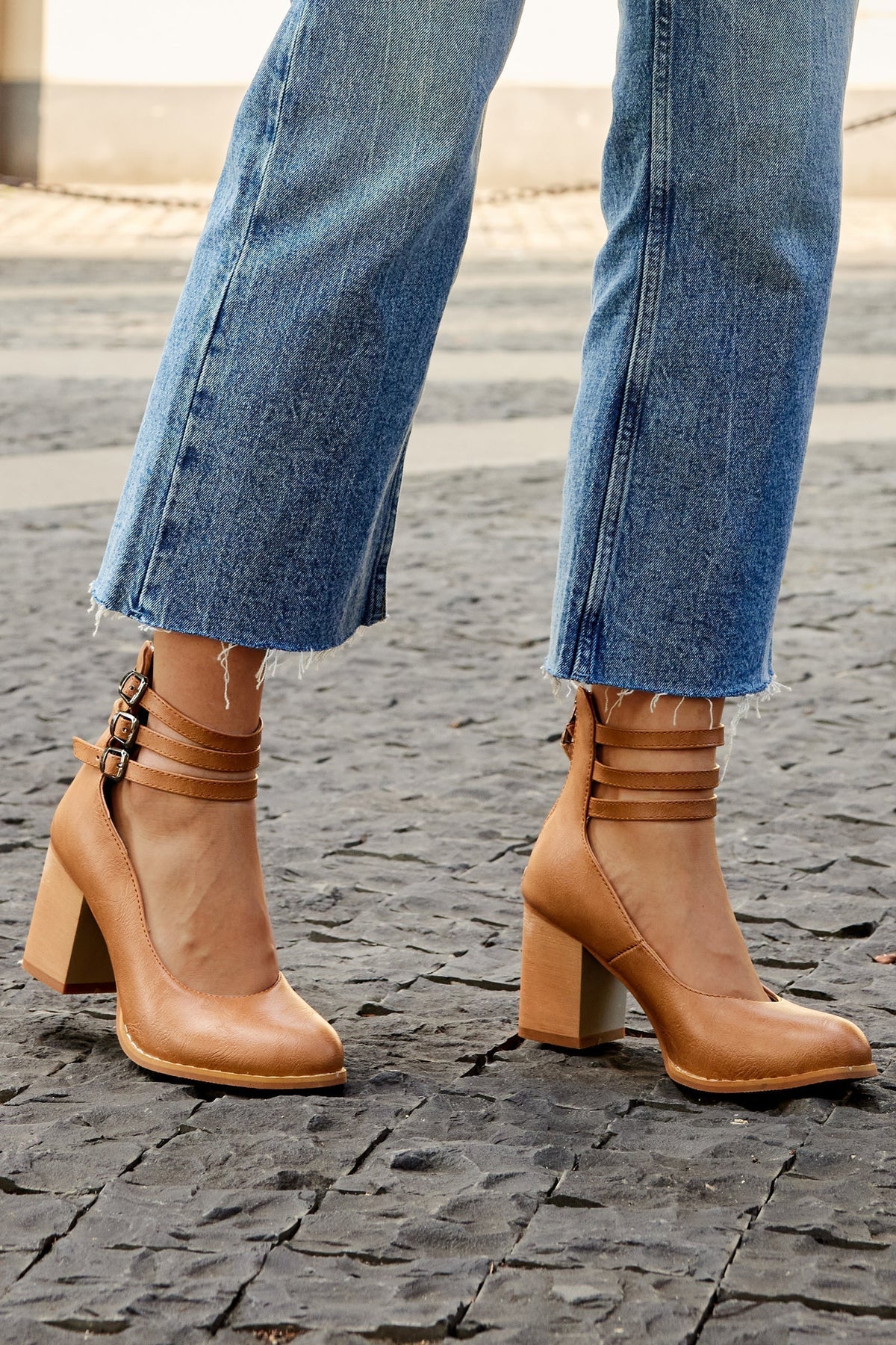 Women's Sandals with Ankle Strap and Stable Block Heel