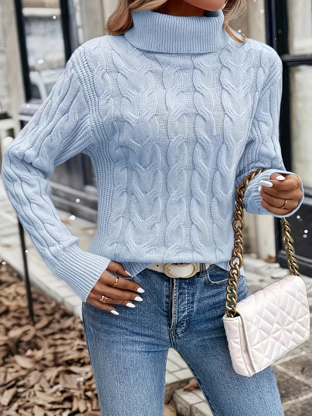 Women's Cable-Knit Turtleneck Sweater with Long Sleeves
