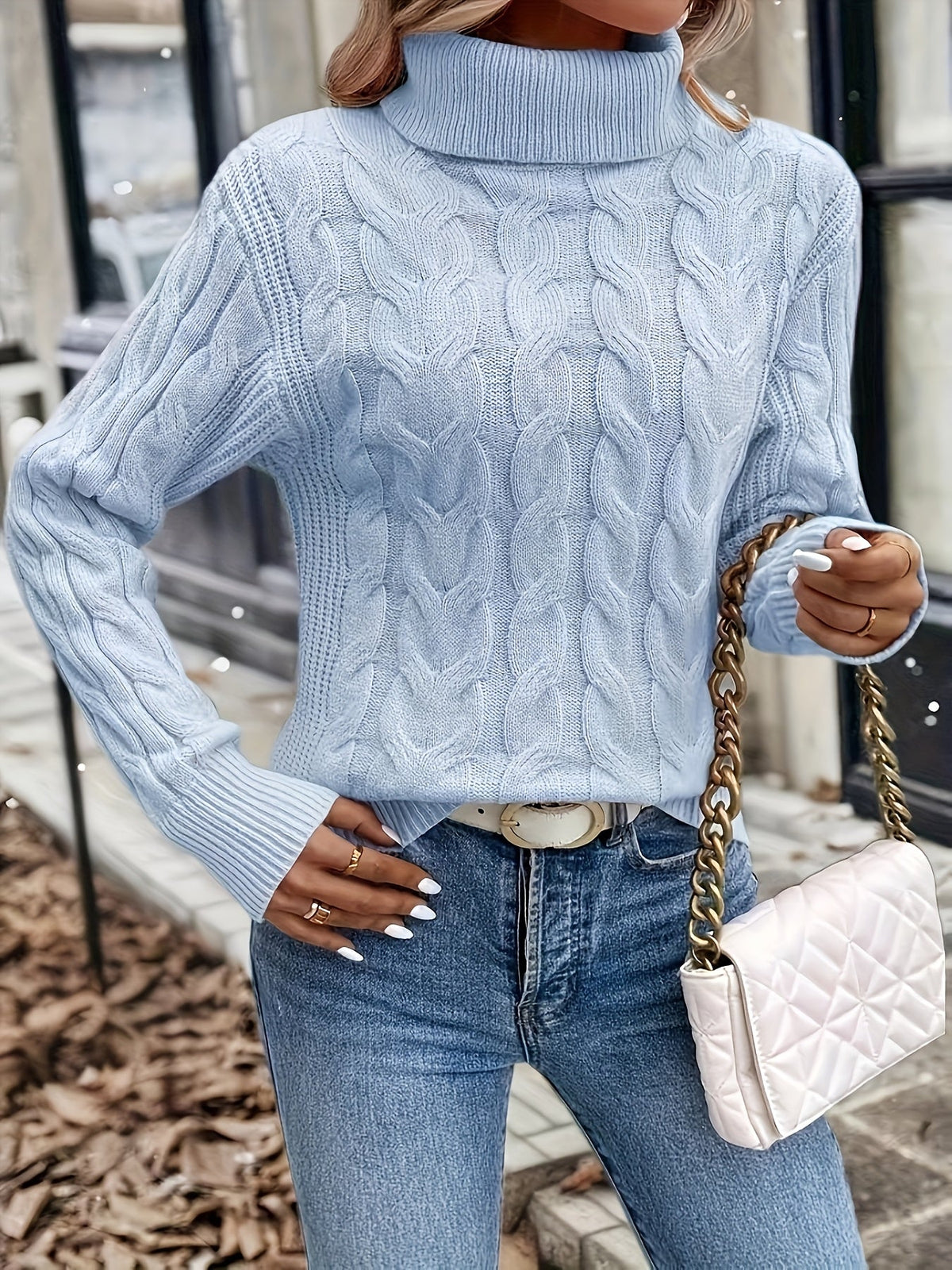 Women's Cable-Knit Turtleneck Sweater with Long Sleeves