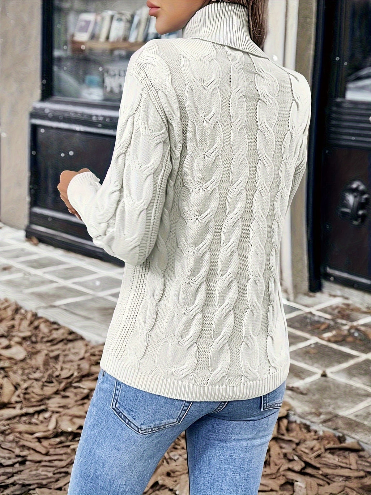 Women's Cable-Knit Turtleneck Sweater with Long Sleeves