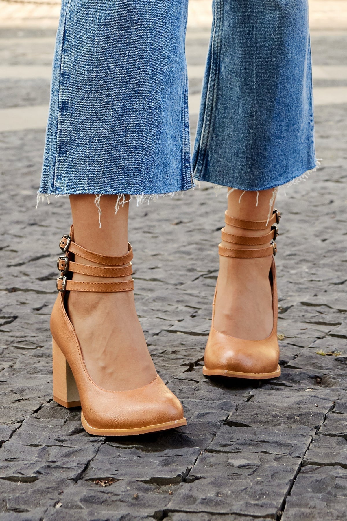 Women's Sandals with Ankle Strap and Stable Block Heel