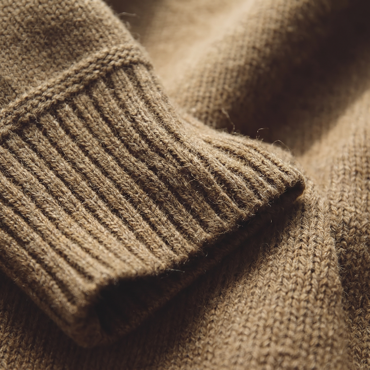 Unisex Crew Neck Knit Sweater, Long Sleeves, Elbow Patches