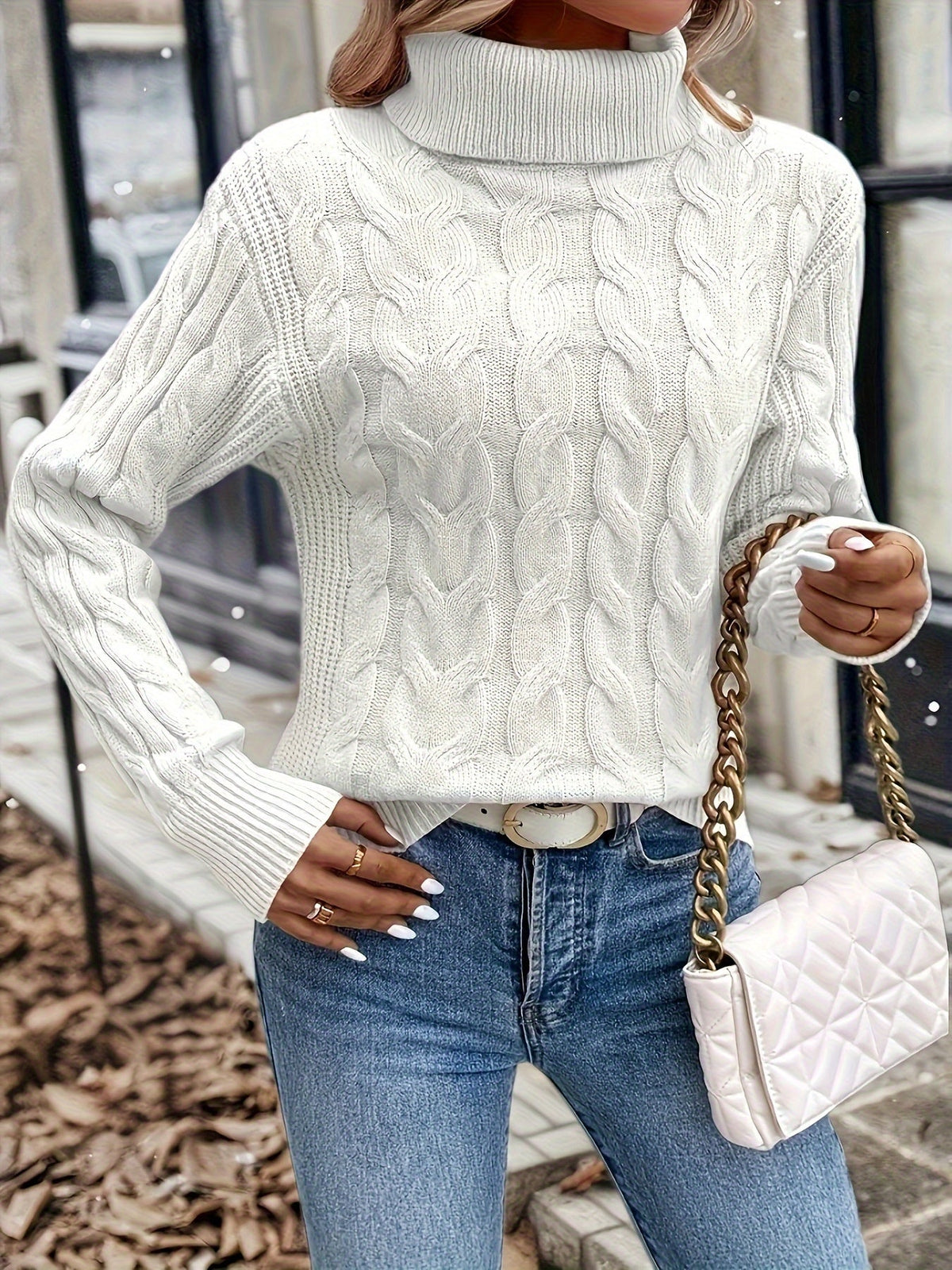 Women's Cable-Knit Turtleneck Sweater with Long Sleeves