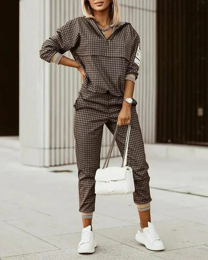 Women's Patterned Hoodie And Jogger Set, Long Sleeves