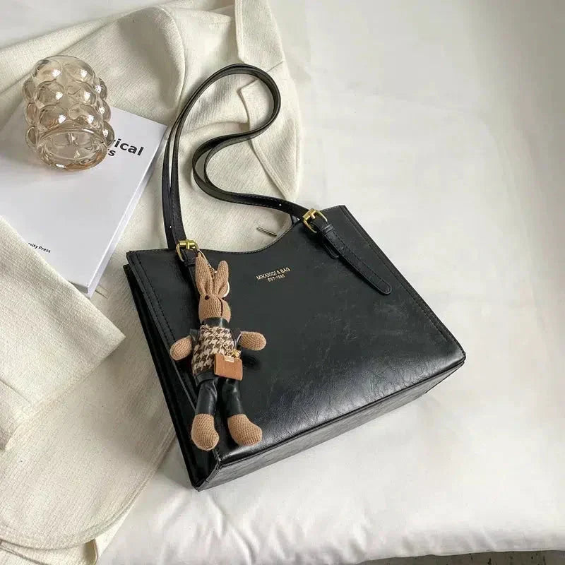 Clarie - Vintage Vegan Leather Shoulder Bag