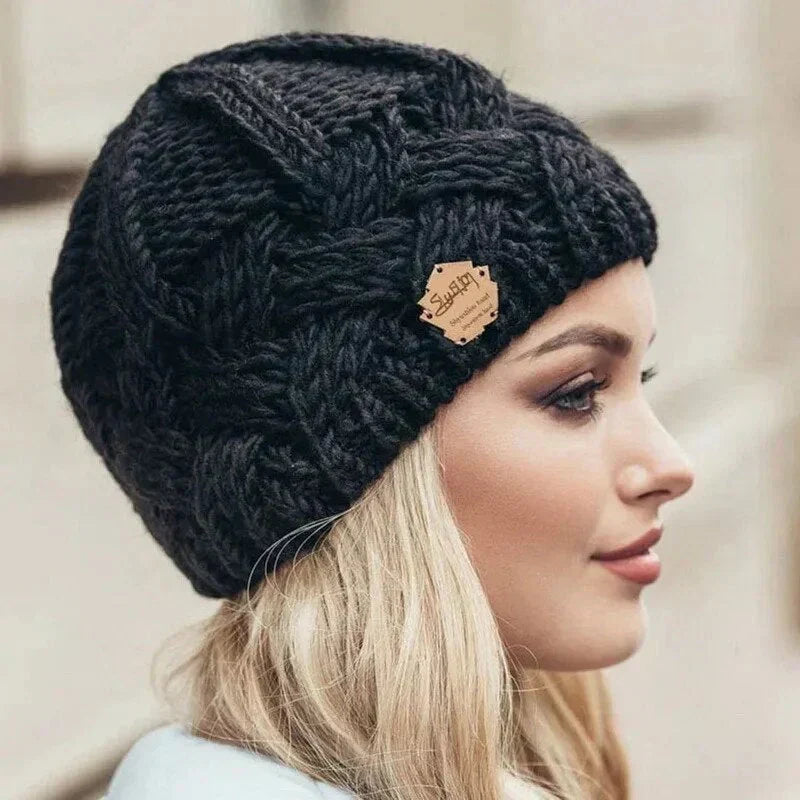 Women's Chunky Cable Knit Beanie Hat, Textured