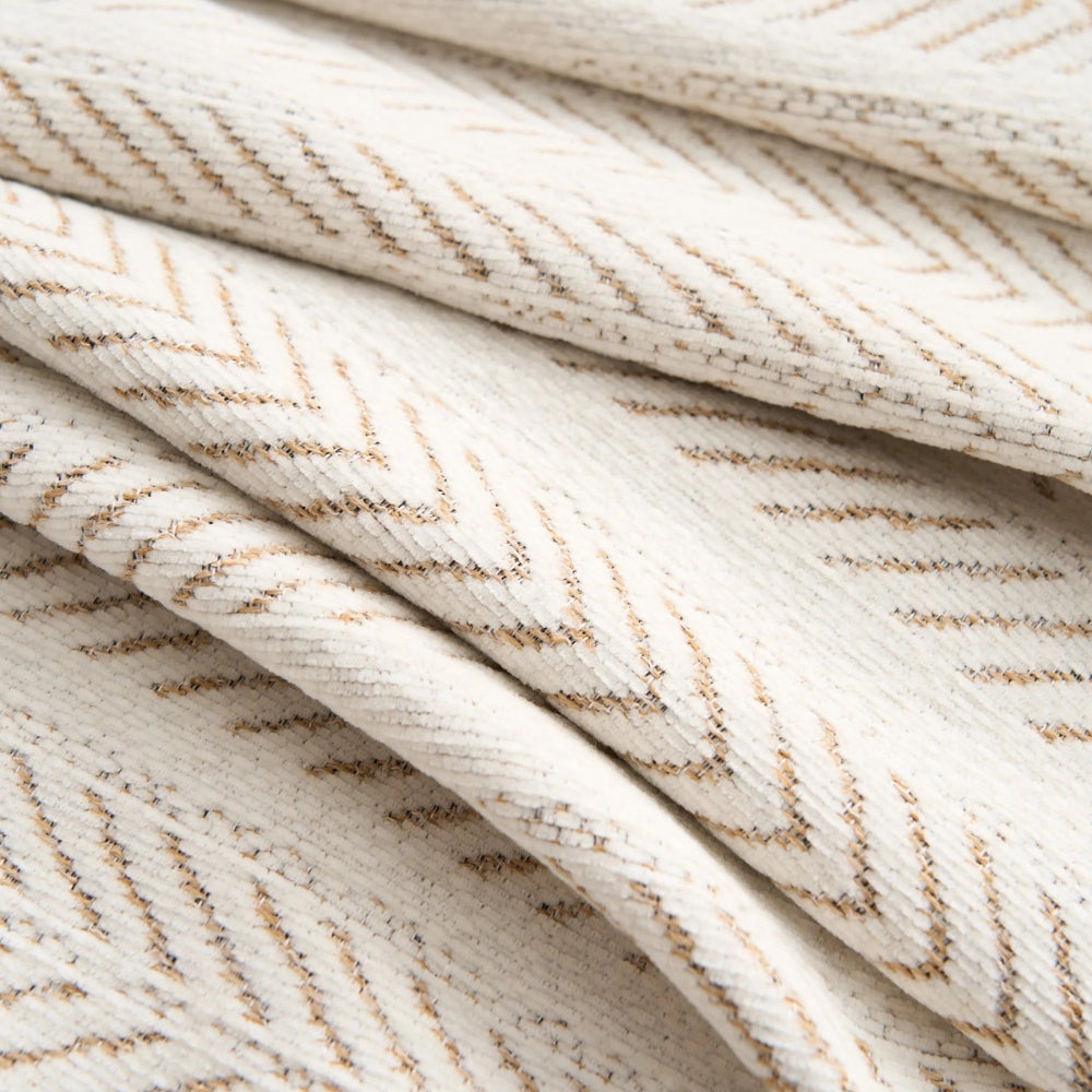 Chic Fringed Herringbone Throw Blanket for Living Room Decor