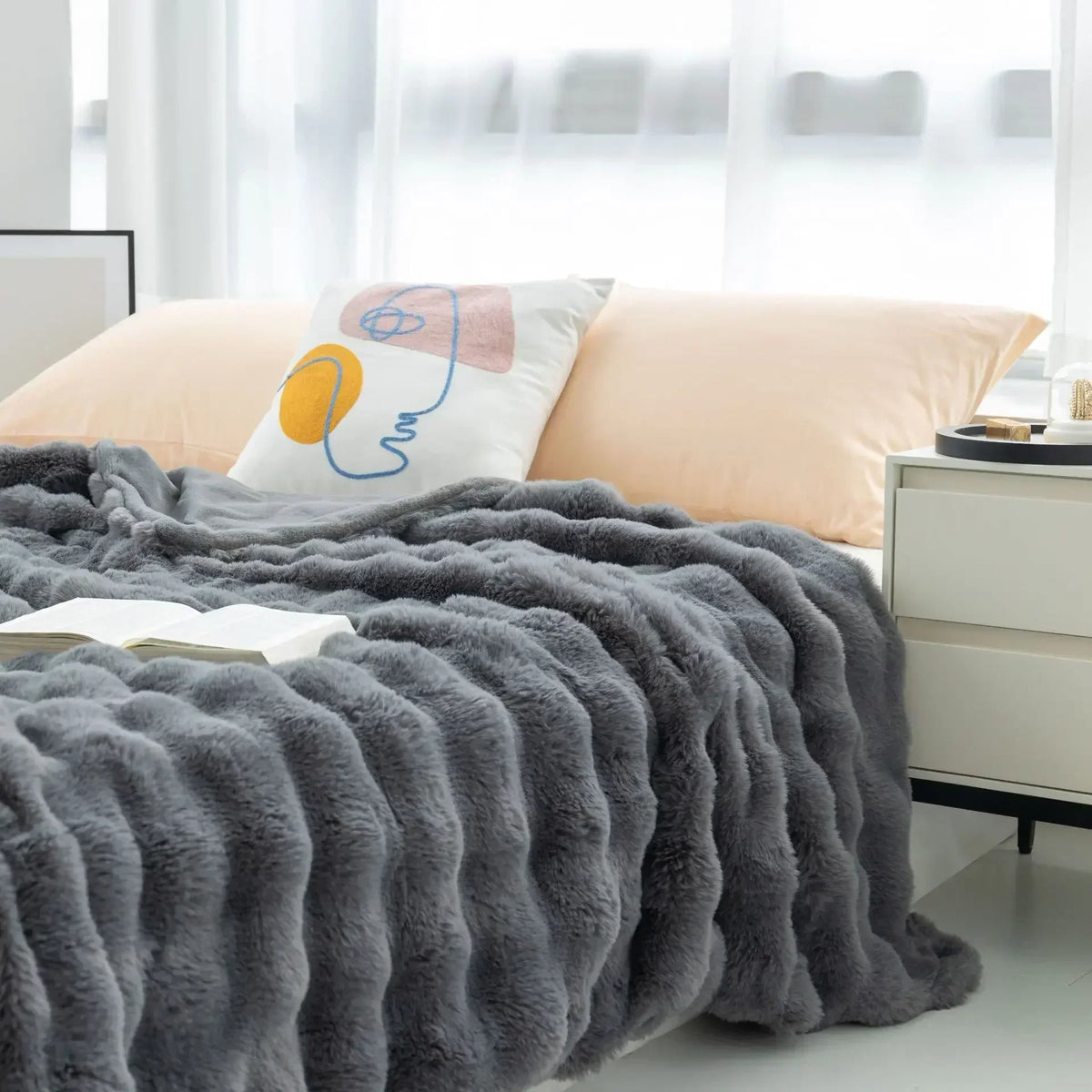 Cozy Reversible Winter Blanket for Ultimate Warmth and Comfort
