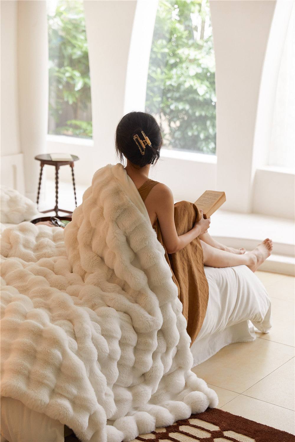 Cozy Soft Fluffy Portable Sofa Throw Blanket