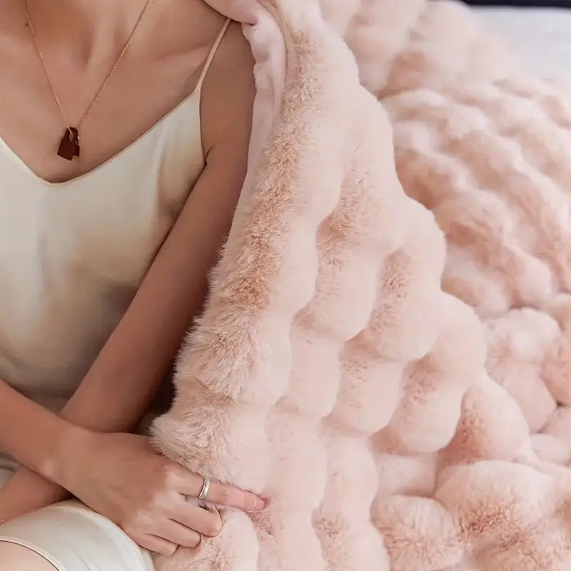 Cozy Ultra-Soft Throw Blanket for Ultimate Comfort