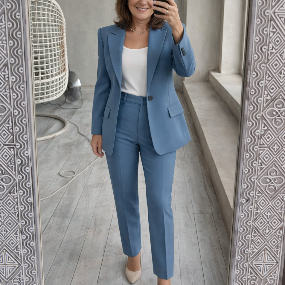 Women's Two-Piece Trouser Suit, Notch Lapels, Long Sleeves