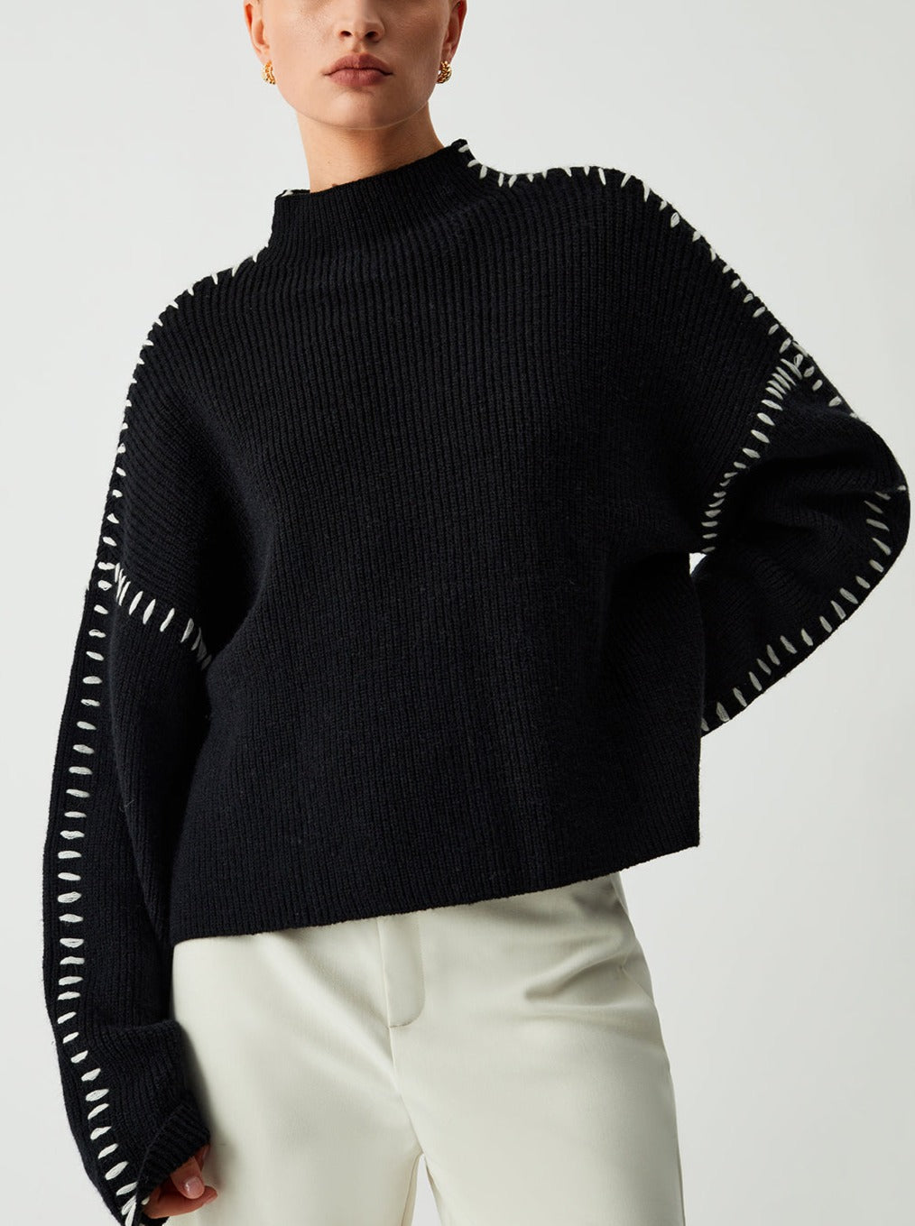 Women's Contrast Stitch Crew Neck Knit Sweater