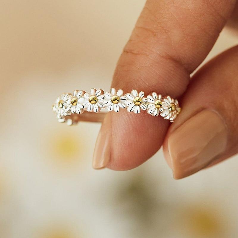 Daisy | Adjustable Silver Ring