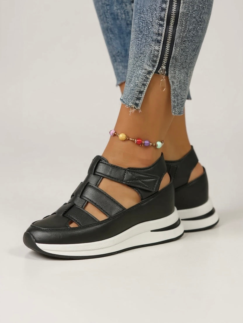 Women's Sport Sandals with Cushioned Platform and Adjustable Straps