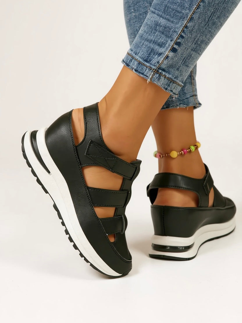 Women's Sport Sandals with Cushioned Platform and Adjustable Straps