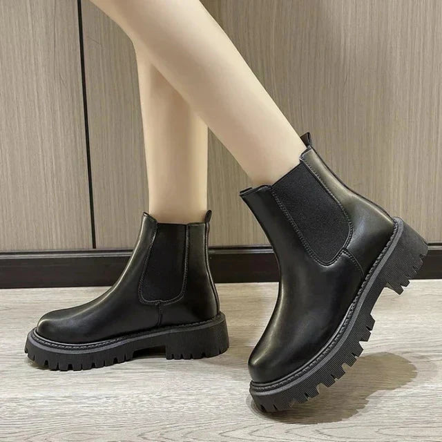 Women's Chelsea Boots with Platform Sole and Elastic Goring