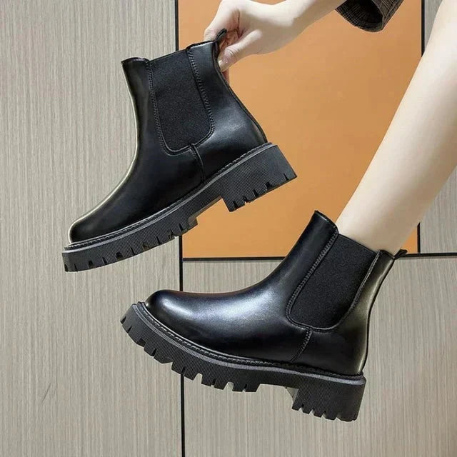Women's Chelsea Boots with Platform Sole and Elastic Goring