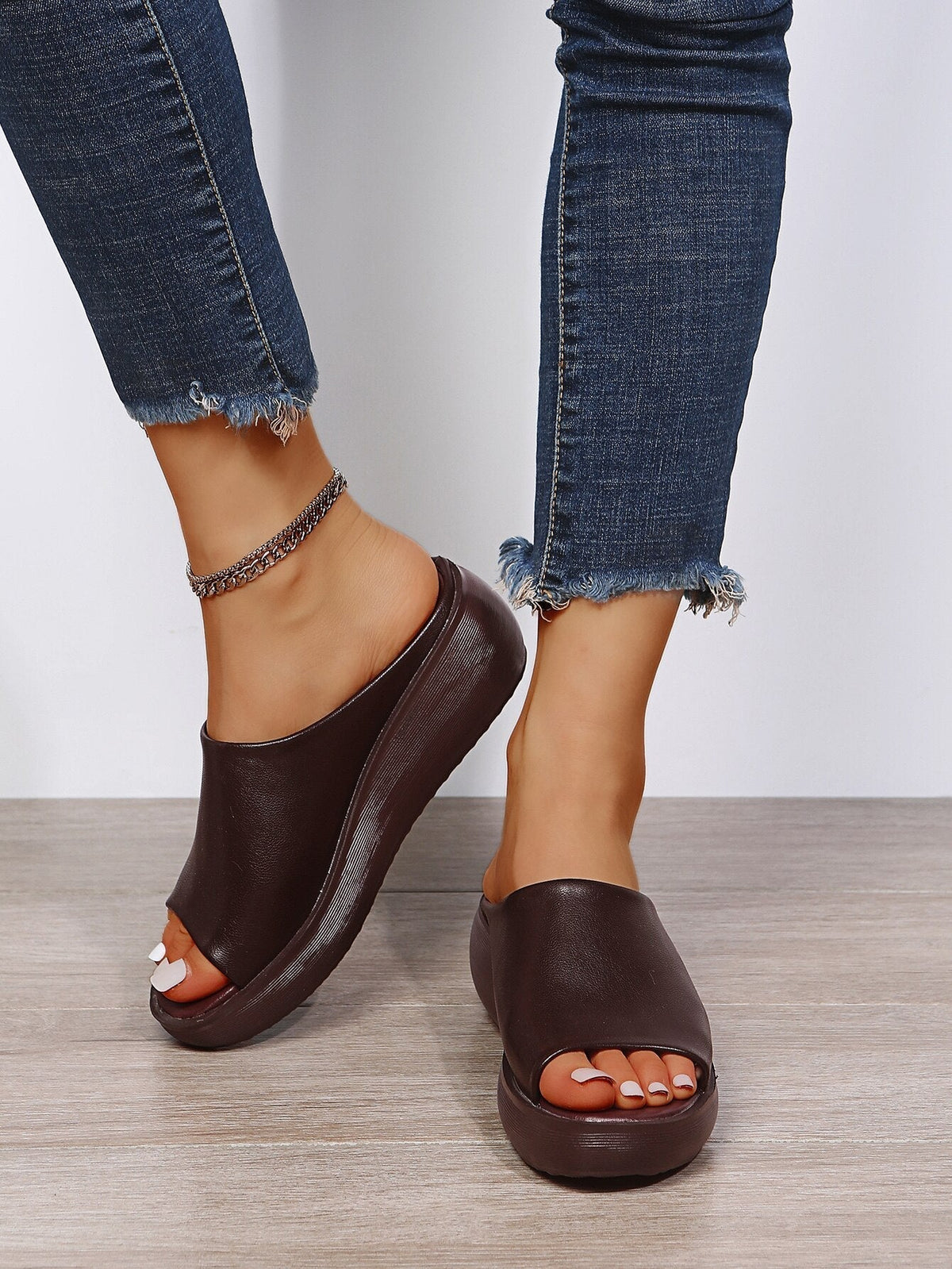 Women's Open-Toe Platform Slide Sandals with Cushioned Footbed