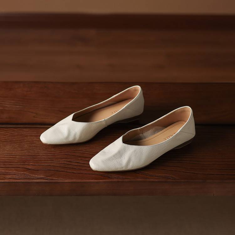 Darsi Genuine Leather Flats