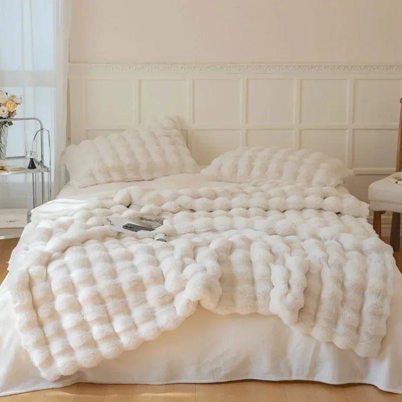 Reversible Blanket with Chic Texture for Contemporary Decor