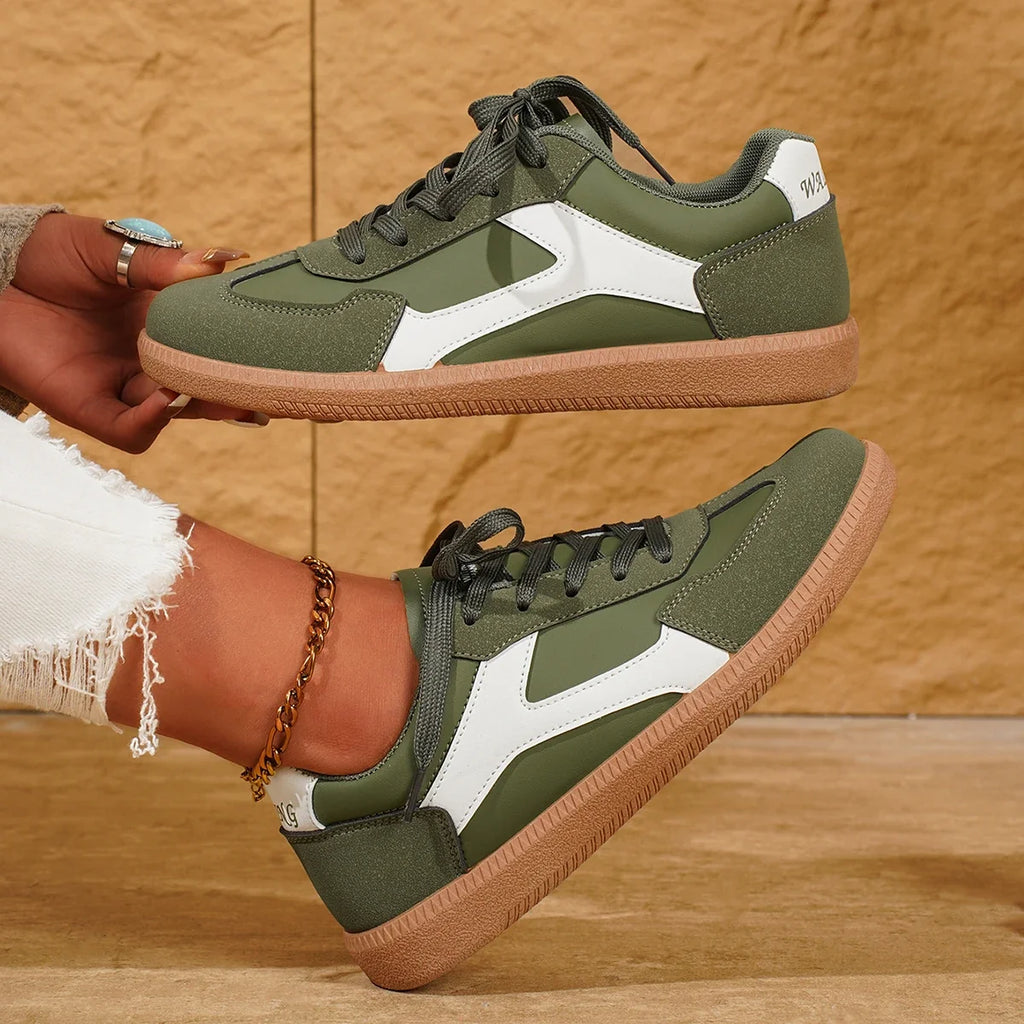 Vionni Sneakers