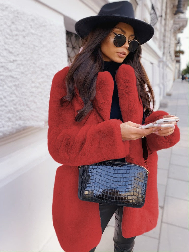Women's Teddy Coat with Oversized Collar and Side Pockets