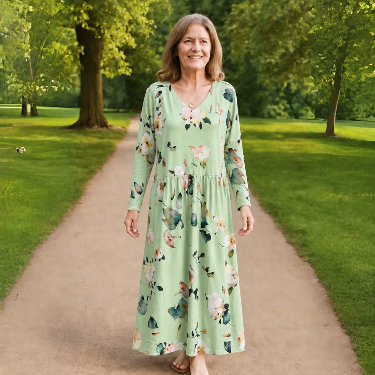 Women’s Maxi Dress with V-Neckline and Flowing Silhouette