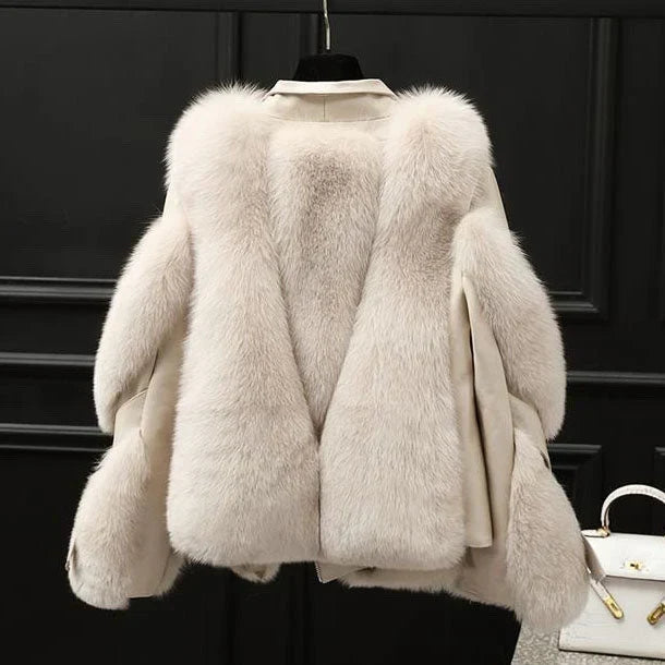 Women's Oversized Leather Jacket with Fur Collar and Zip Front