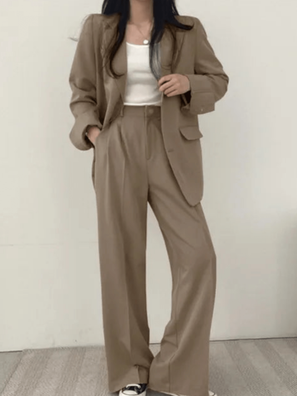 Women's Two-Piece Blazer Suit with Notched Lapel