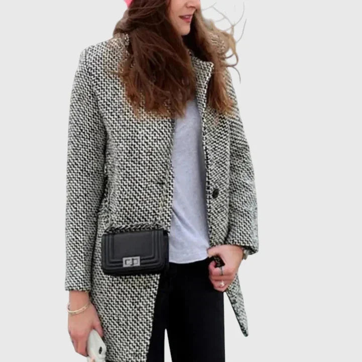 Women's houndstooth tweed button-front wool coat with quilted lining in black and white