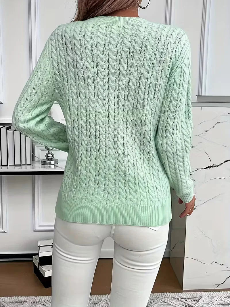 Women's crew neck cable knit sweater