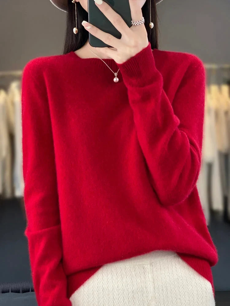 Women's comfortable crew neck knit sweater