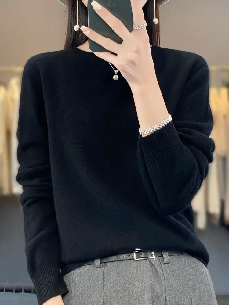 Women's comfortable crew neck knit sweater