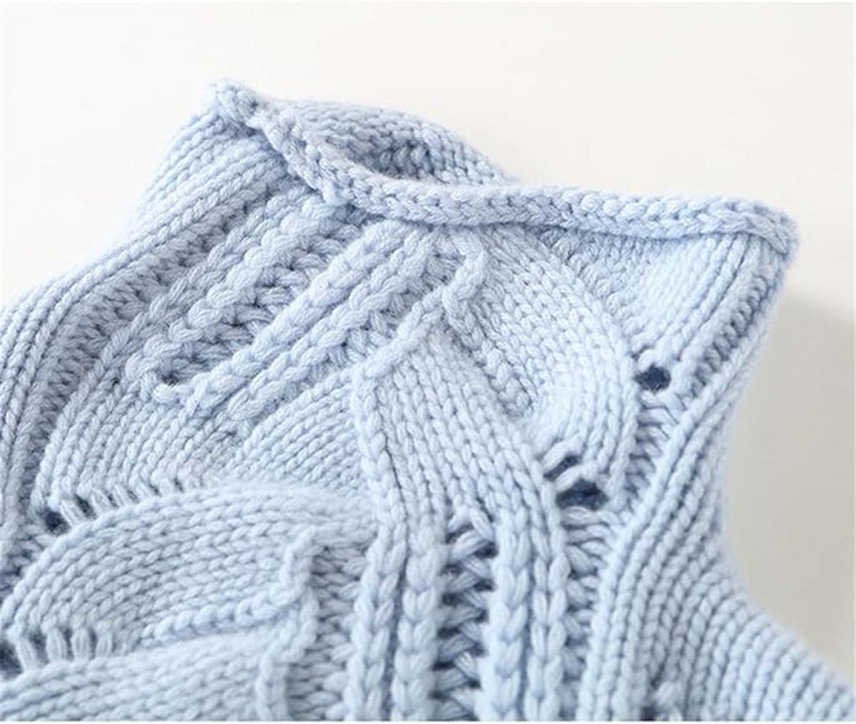 Women's Cable Knit Turtleneck Sweater with Loose Fit