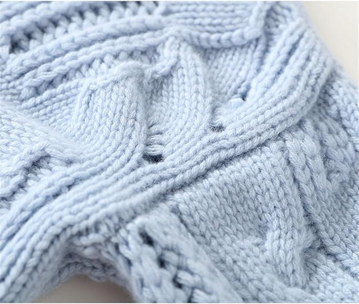 Women's Cable Knit Turtleneck Sweater with Loose Fit