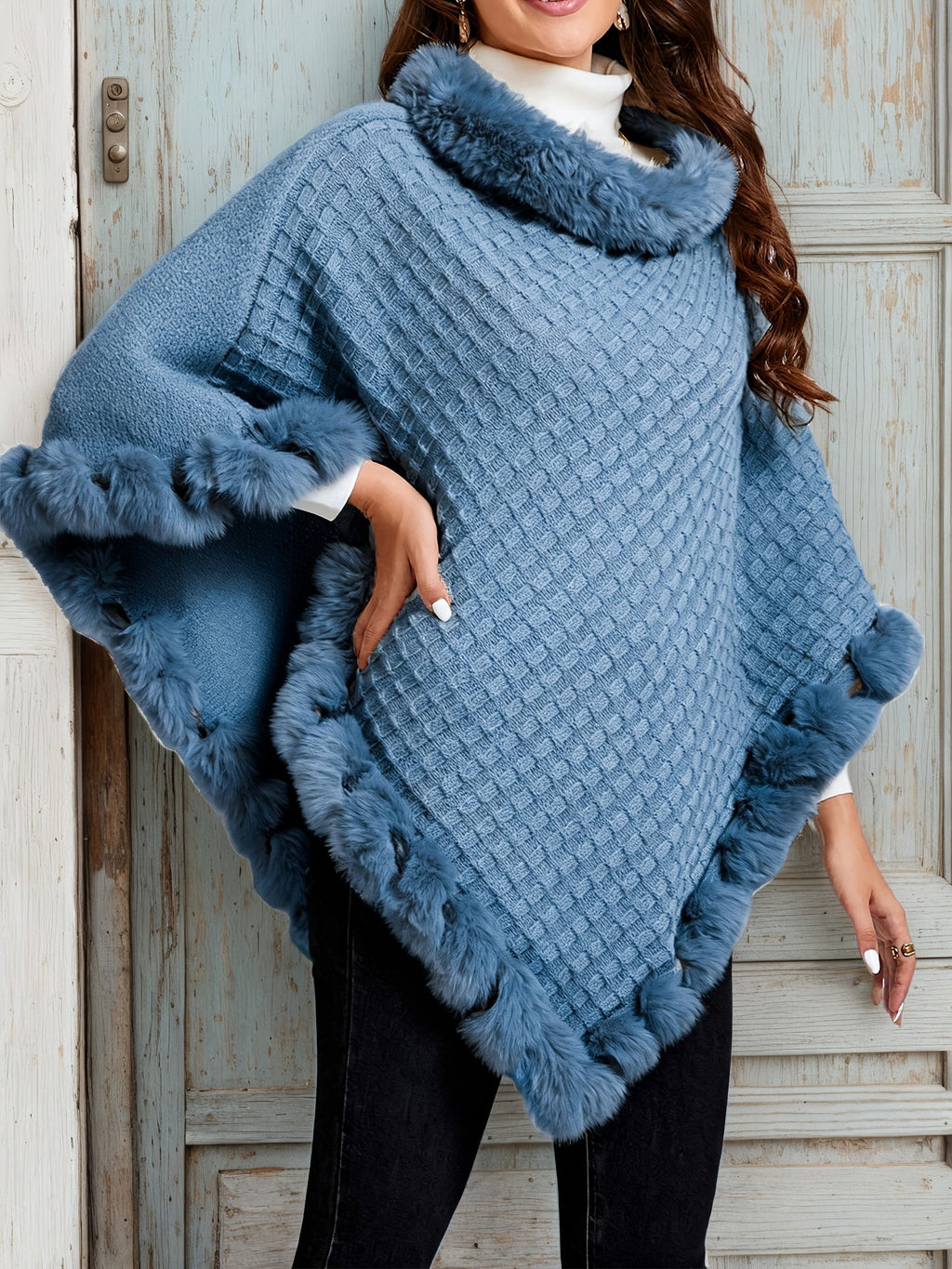 Women's Textured Poncho with Faux Fur Trim