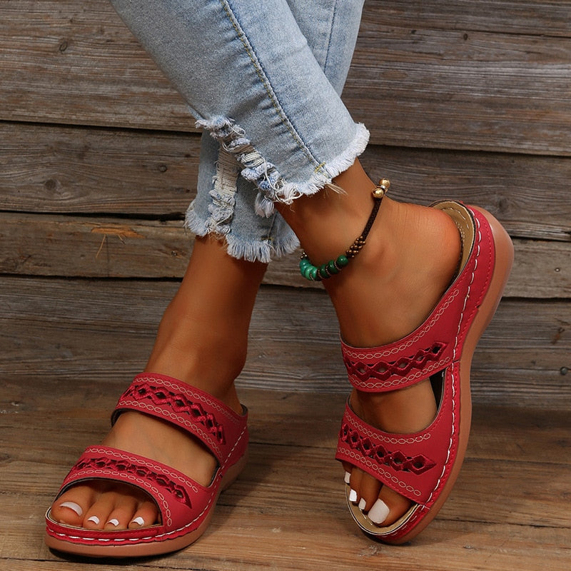 Women's Leather Sandals with Arch Support and Adjustable Straps