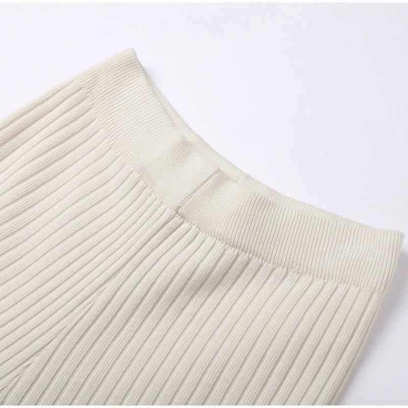 Knitted Two-Piece Set – Stylish & Comfortable