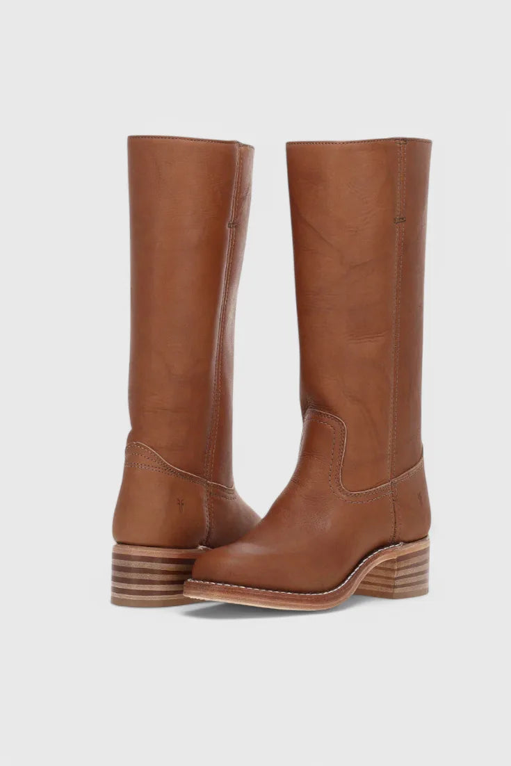 Modern Classic Boots for All-Season Wear
